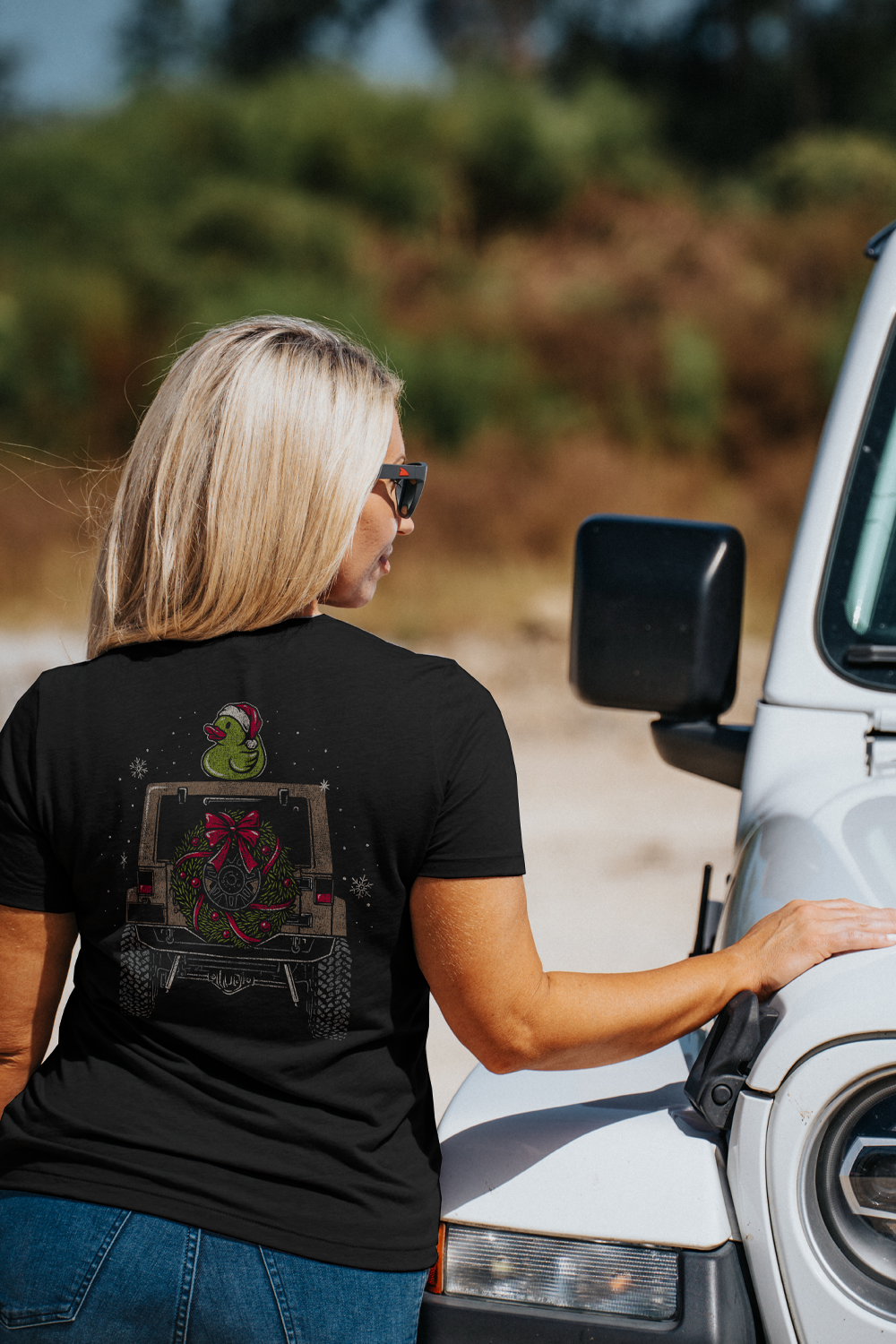 Duck Wreath - Women's T-Shirt