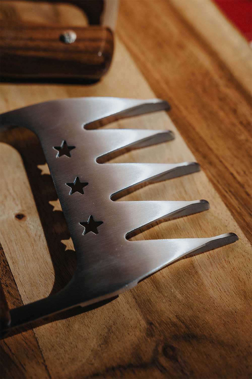 Grill Sergeant Shark Teeth Meat Claws