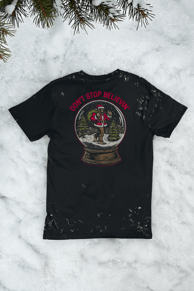 Santa Squatch - T-Shirt