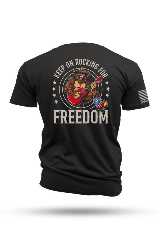 Rockin' Freedom Squatch - T-Shirt