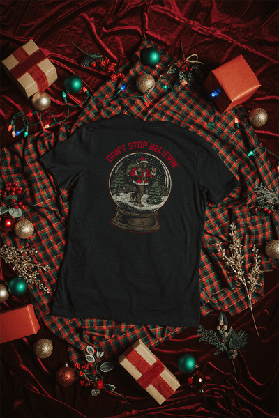 Santa Squatch - Women's T-Shirt