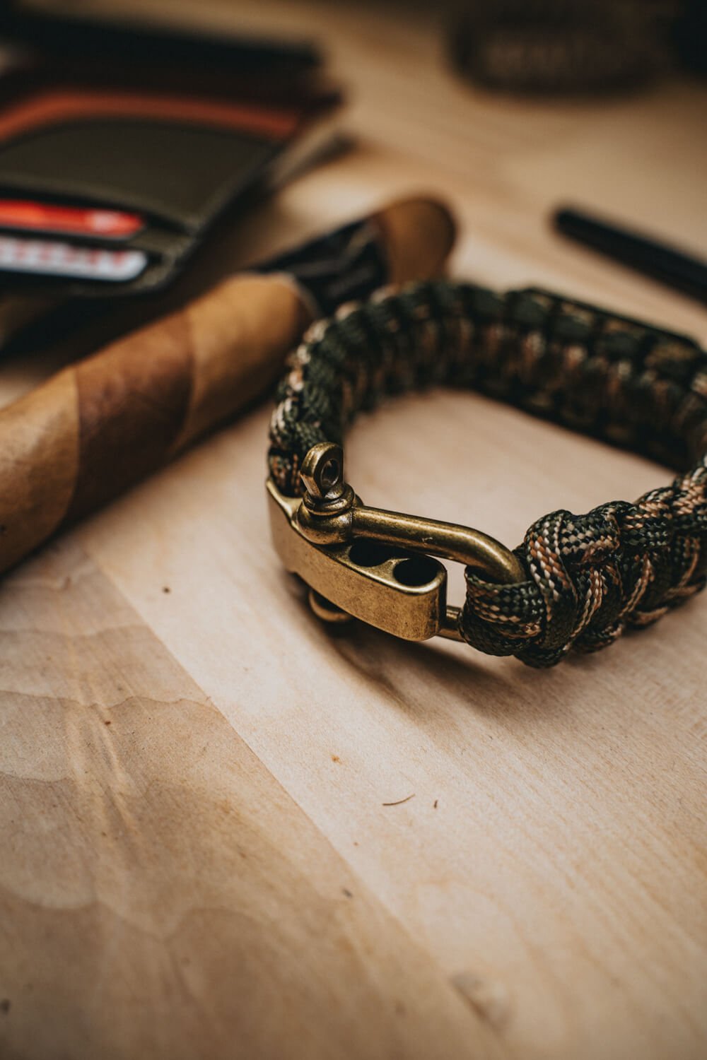 Paracord flag bracelet deals