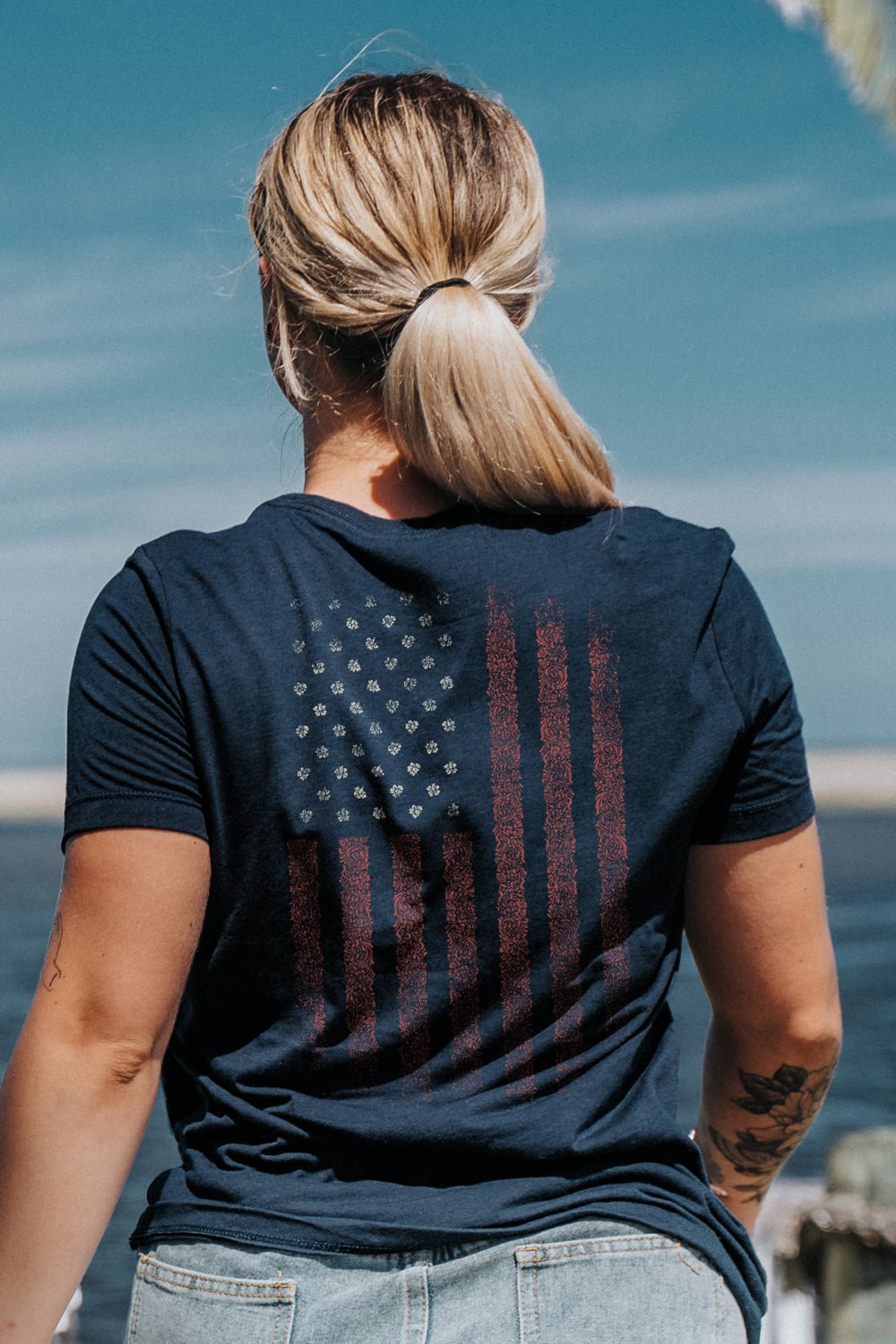 Floral Pattern Flag - Women's T-Shirt