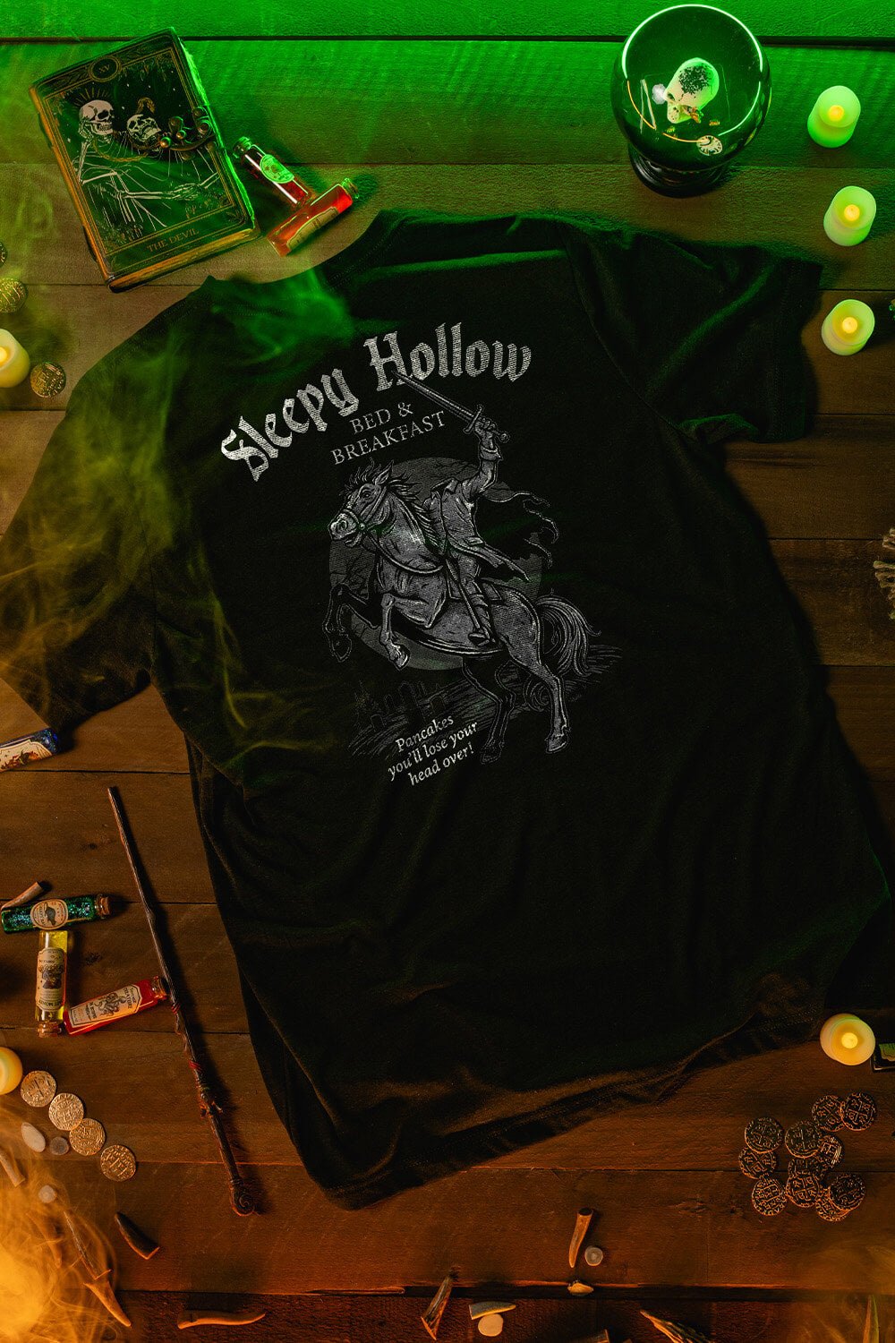 Headless Hollow B&B - T-Shirt