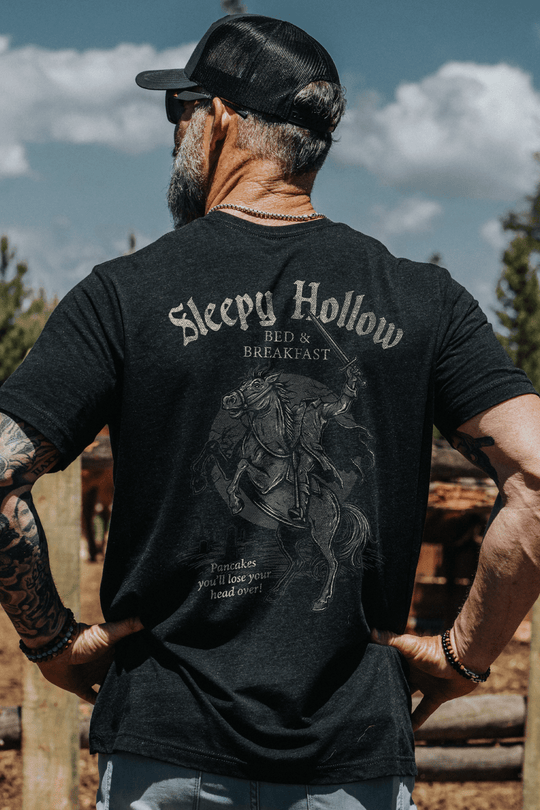 Headless Hollow B&B - T-Shirt