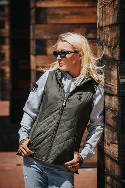 Women's Diamond Quilted Vest with Dropline Logo